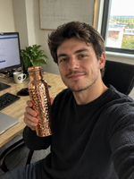 Lukas R.